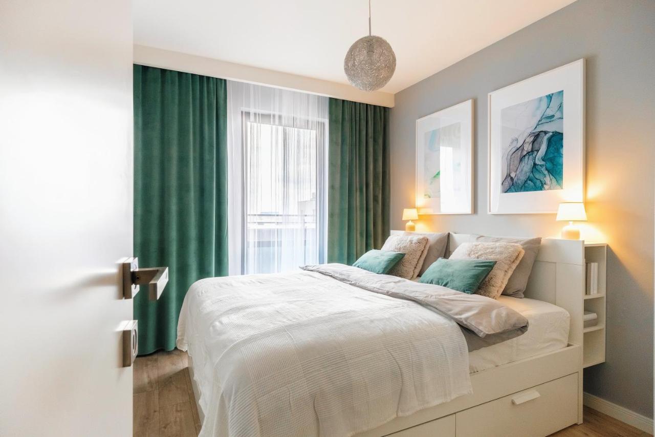 Apartament Jana Kazimierza 47 - 2 Sypialnie, 70M2, Balkon, Parking, Wi-Fi Warszawa Exteriör bild