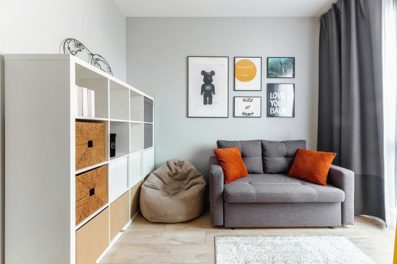 Apartament Jana Kazimierza 47 - 2 Sypialnie, 70M2, Balkon, Parking, Wi-Fi Warszawa Exteriör bild